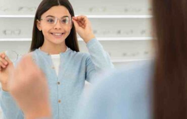 choosing-the-right-eye-wear-frames-lenses-and-more